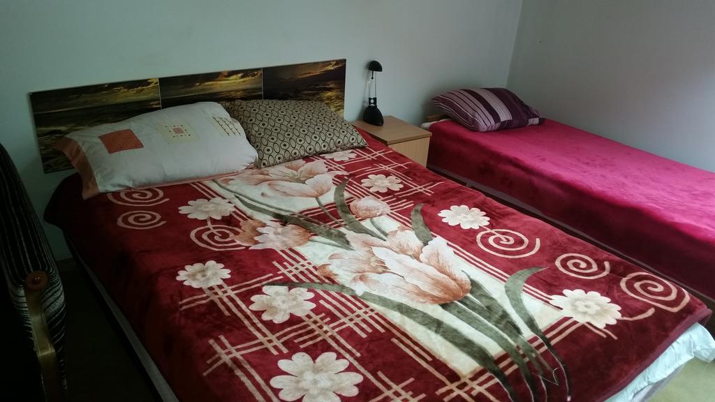 Sosnowy Dworek Appartamento Józefów Esterno foto